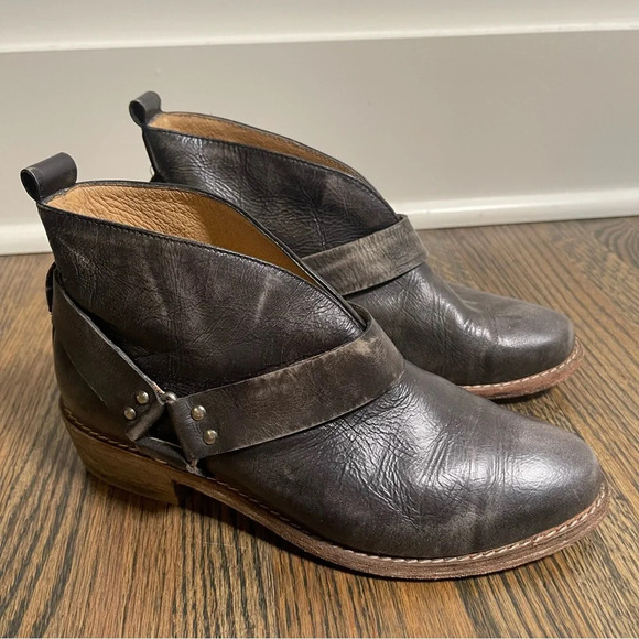 Koolaburra by UGG Santa Barbara Dame harness leather ankle boots size 5 - Picture 1 of 9